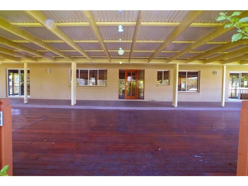 2 Venn st (Cnr Beaudesert Nerang Rd), Mount Nathan QLD 4211