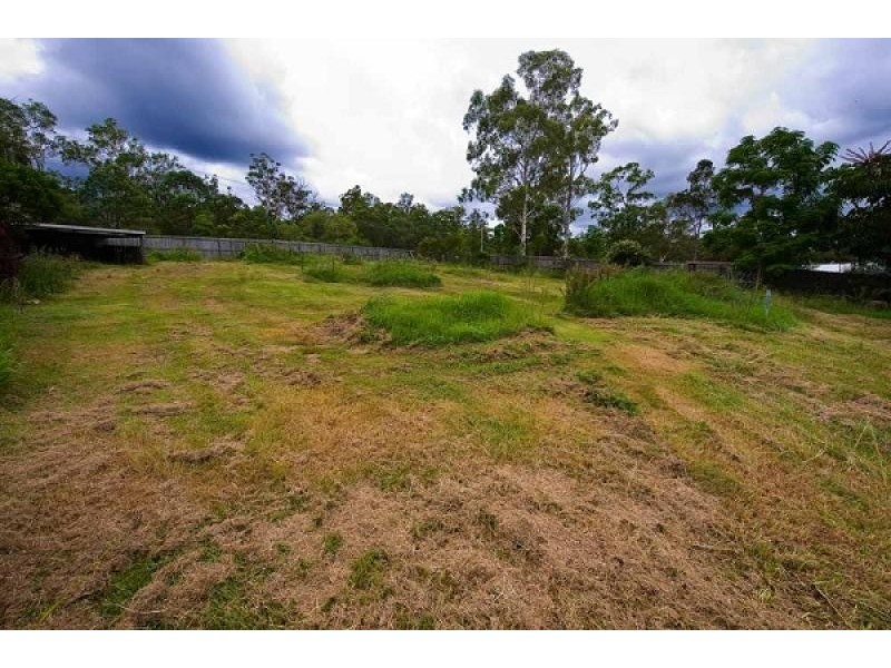 2 Venn st (Cnr Beaudesert Nerang Rd), Mount Nathan QLD 4211