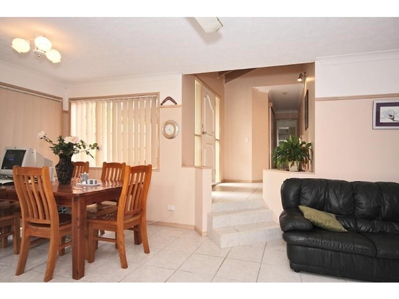 2 Mission Drive, Mudgeeraba QLD 4213