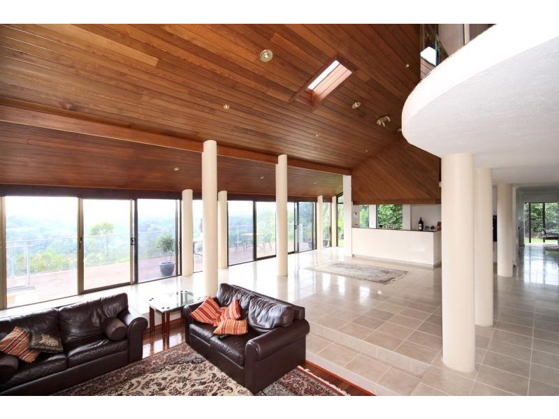 17 Grandview Tce, Tallai QLD 4213