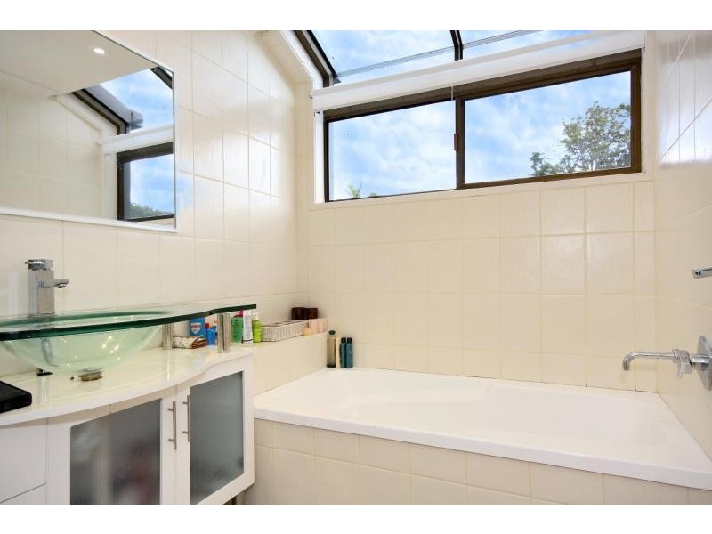 17 Grandview Tce, Tallai QLD 4213