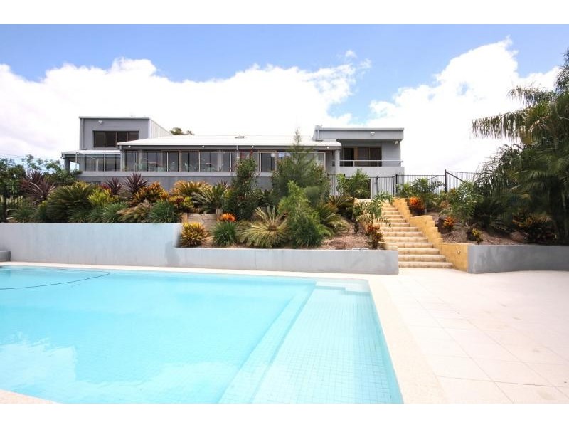 17 Grandview Tce, Tallai QLD 4213