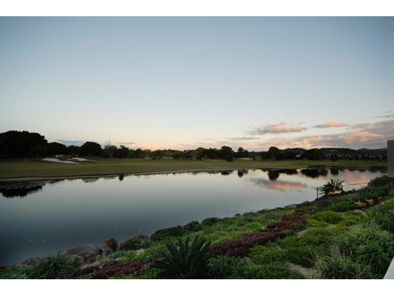 817 Legend Trail, THE GLADES, Robina QLD 4226