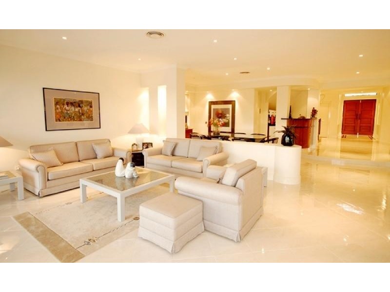 817 Legend Trail, THE GLADES, Robina QLD 4226