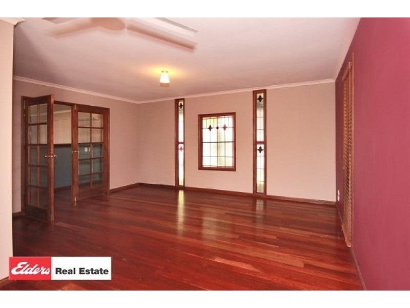 8 Carapook Crescent, Tallebudgera QLD 4228