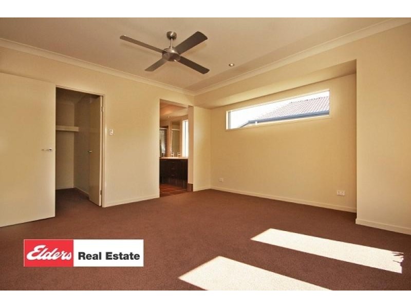 3 Marshall Grove, Mudgeeraba QLD 4213