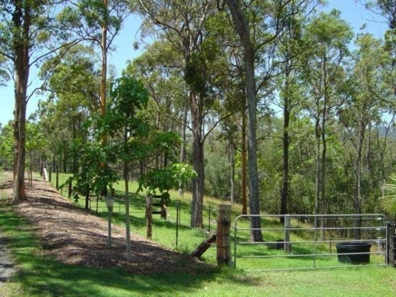 42 Lynwood Drive, Guanaba QLD 4210