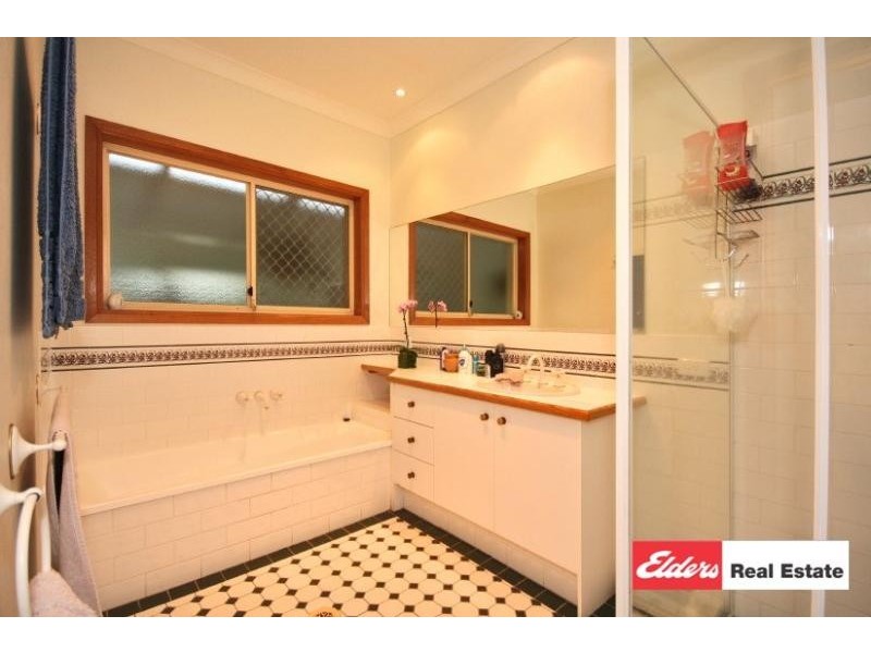 9 Glenrowan Drive, Tallai QLD 4213