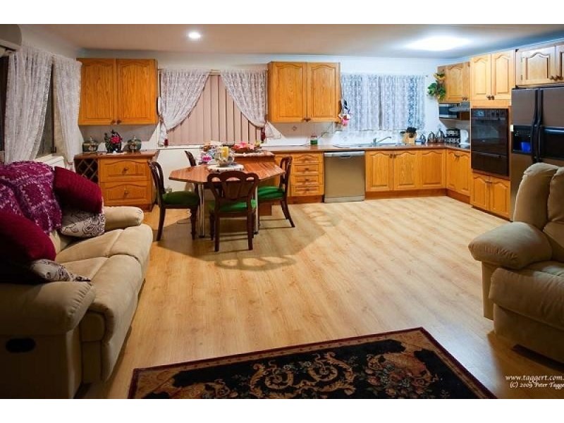 16 Lochinvar Court, Highland Park QLD 4211