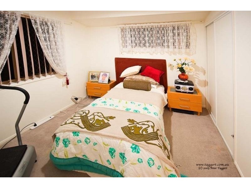 16 Lochinvar Court, Highland Park QLD 4211