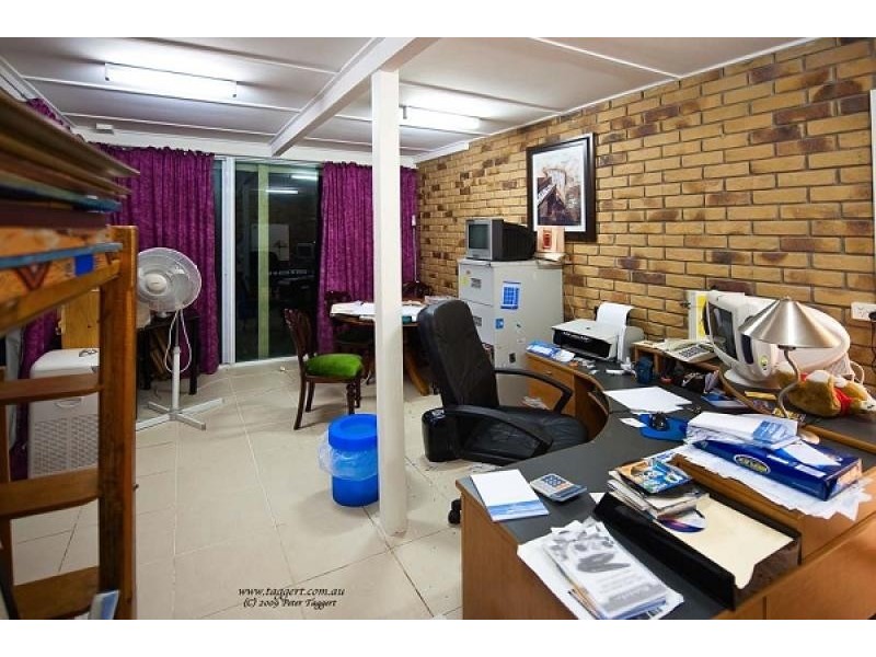 16 Lochinvar Court, Highland Park QLD 4211