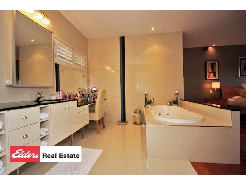 18 Grandview Terrace, Tallai QLD 4213