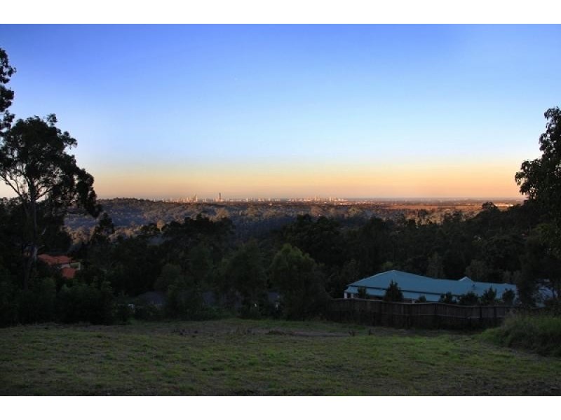 13 Seascape Ct, Tallai QLD 4213