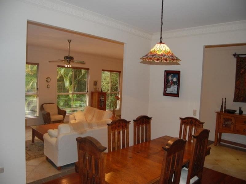 72 Lydford Close, Bonogin QLD 4213