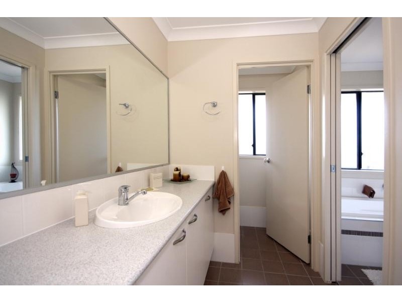 10 Glenny St, Mudgeeraba QLD 4213