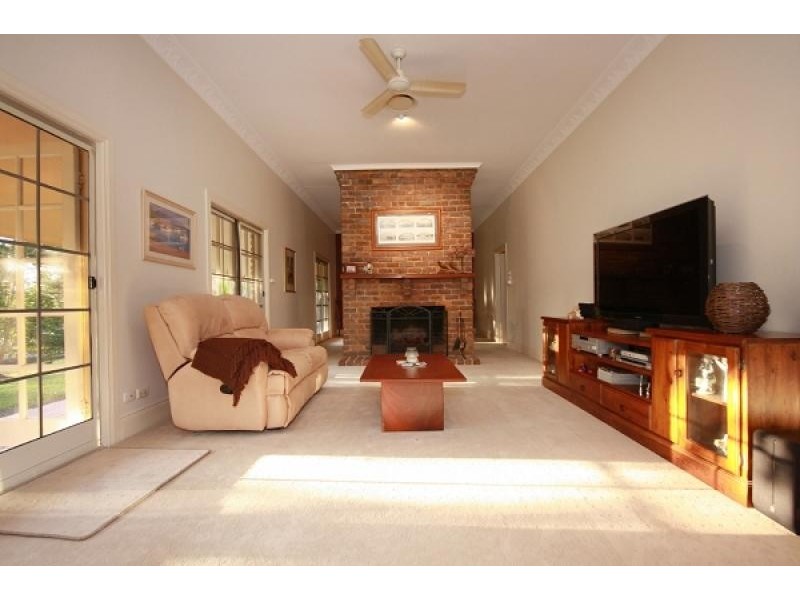 8 Narrabundah Street, Mudgeeraba QLD 4213