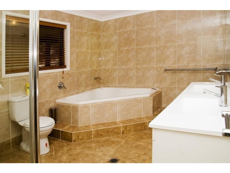 121 Tarata Road, Guanaba QLD 4210