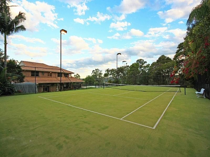 2 Duke Court, Tallai QLD 4213