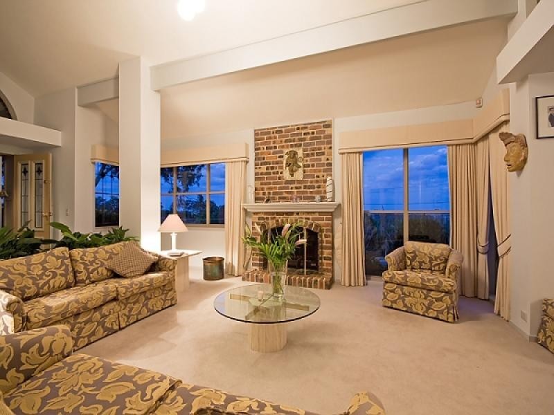 2 Duke Court, Tallai QLD 4213