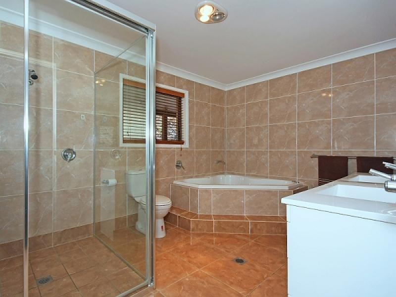 121 Tarata Road, Guanaba QLD 4210