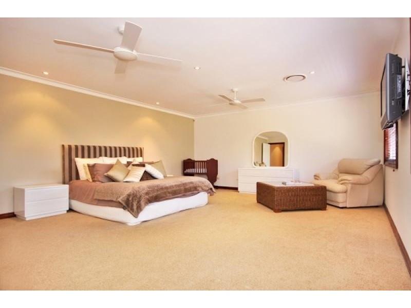 38 Walker Drive, Worongary QLD 4213