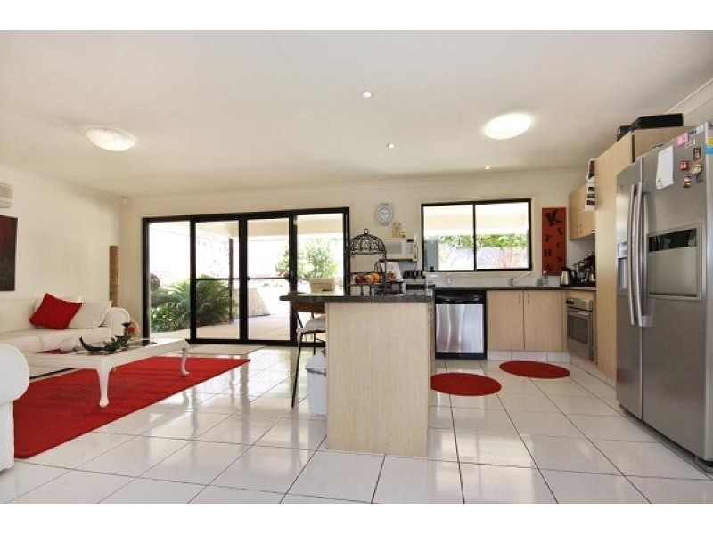 50 Gardenia Drive, Bonogin QLD 4213