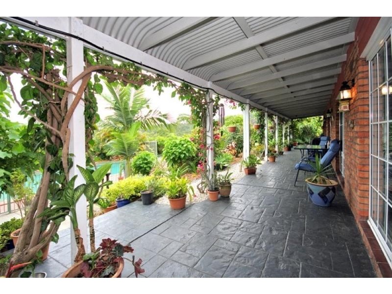 11 Tulipwood Dr, Bonogin QLD 4213