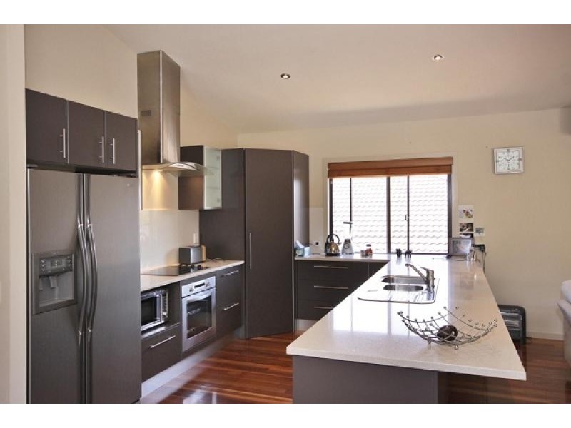 24 Boogaerdt Rise, Bonogin QLD 4213