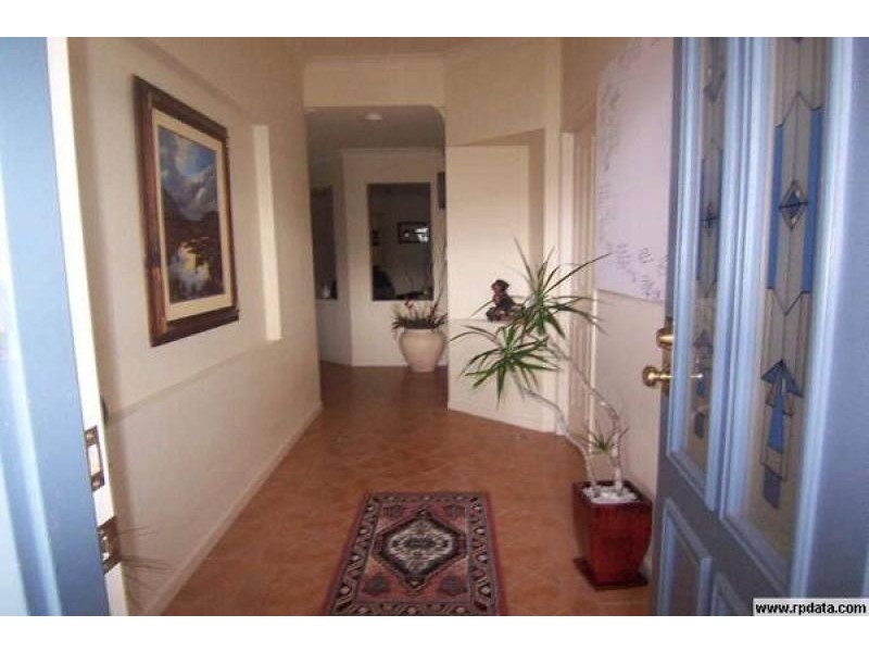 23 Ellis Drive, Mudgeeraba QLD 4213