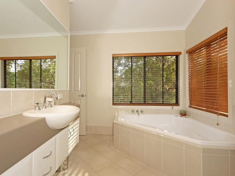 6 Hugh Guinea Court, Worongary QLD 4213