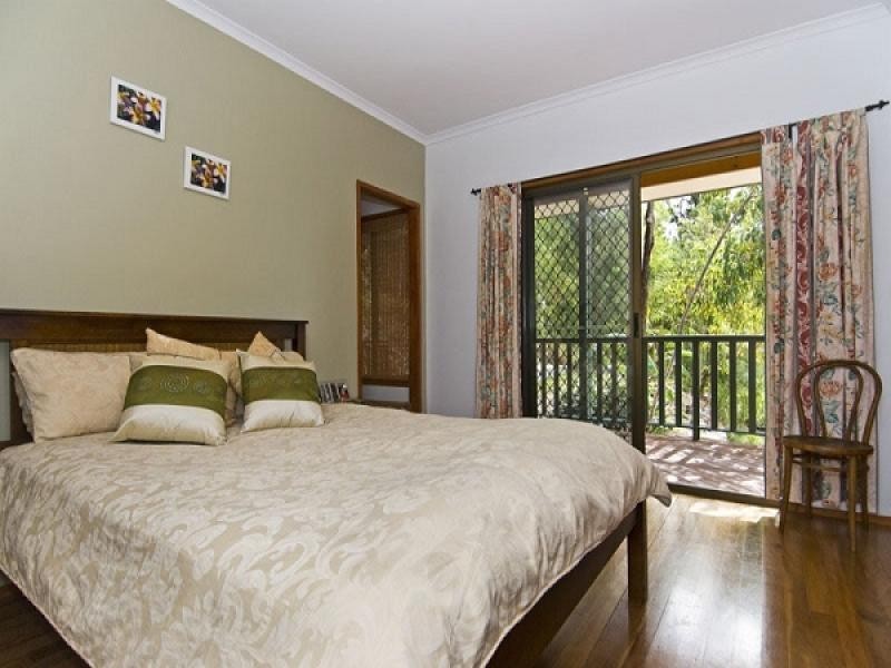 9 Windemere Dr, Bonogin QLD 4213