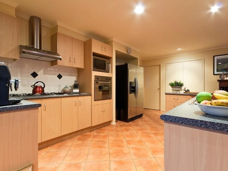 69 Valleyview Court, Bonogin QLD 4213