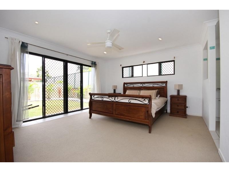 9 Asperia Street, Reedy Creek QLD 4227