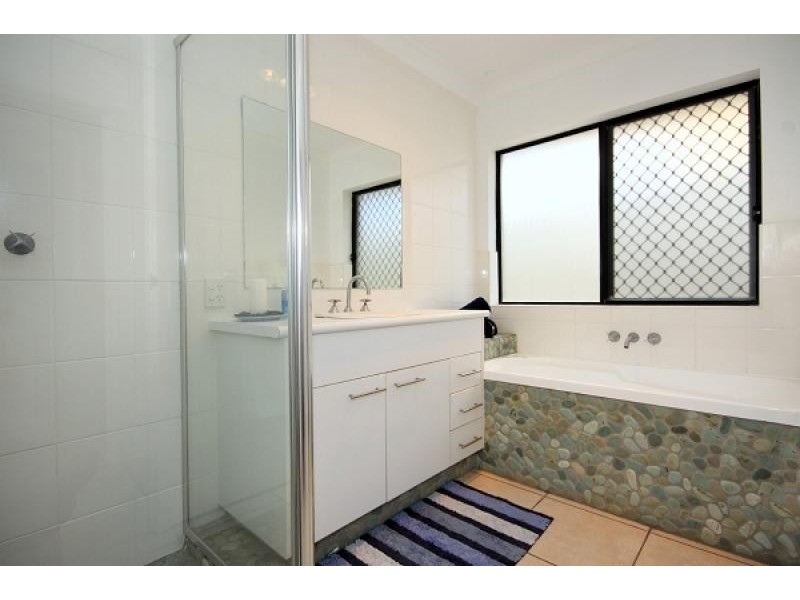 9 Asperia Street, Reedy Creek QLD 4227