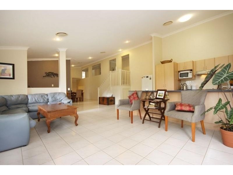 35 Wonga Street, Burleigh Heads QLD 4220