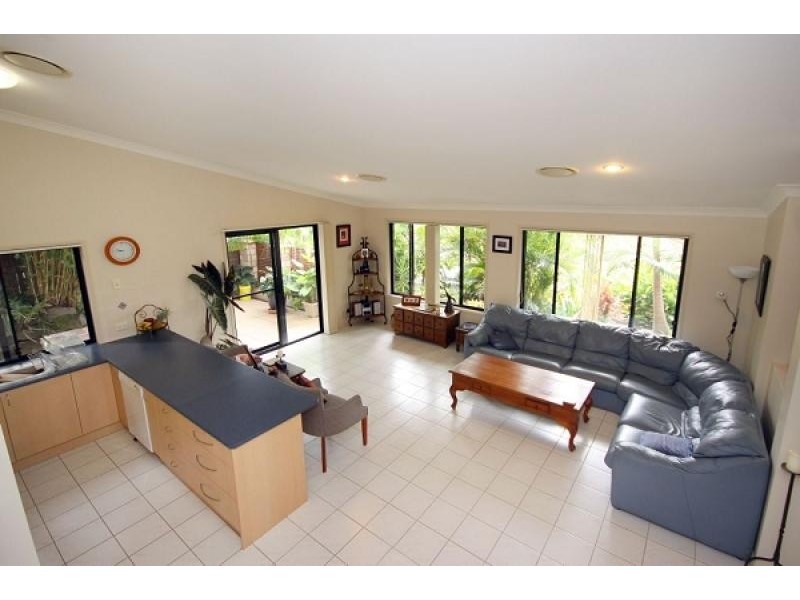 35 Wonga Street, Burleigh Heads QLD 4220