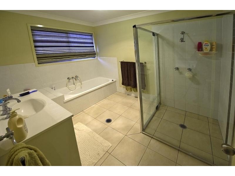 12 McLachlan Avenue, Mudgeeraba QLD 4213