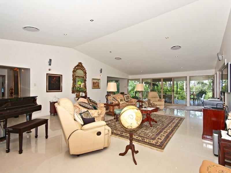 34 Walker Drive, Worongary QLD 4213