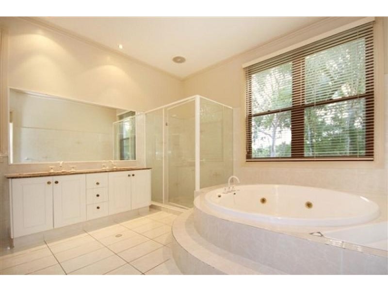 4 Alkira Way, Worongary QLD 4213