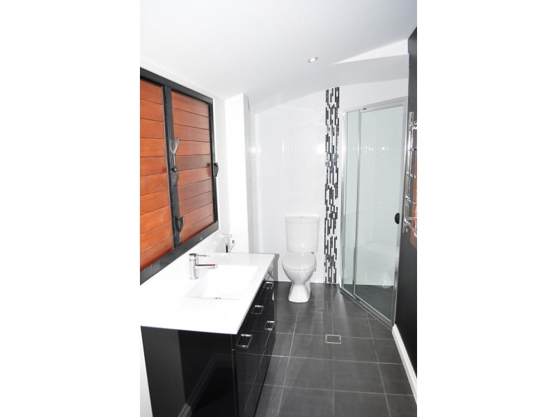 48 Glenrowan Drive, Tallai QLD 4213