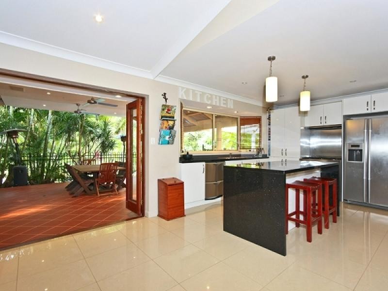 18 Canopy Drive, Bonogin QLD 4213