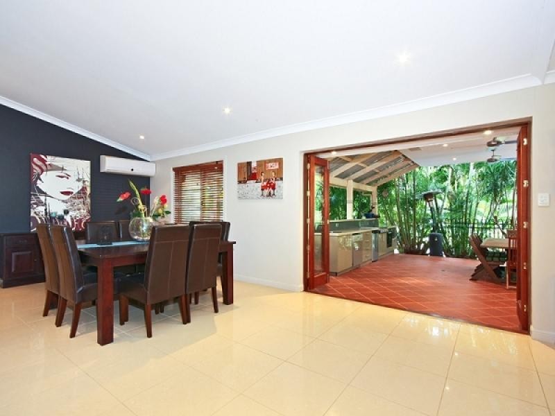18 Canopy Drive, Bonogin QLD 4213