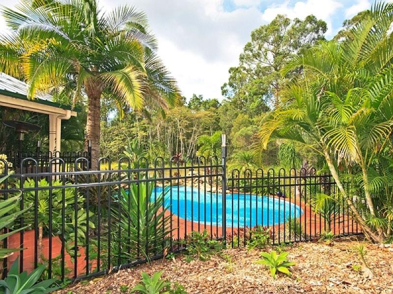 18 Canopy Drive, Bonogin QLD 4213