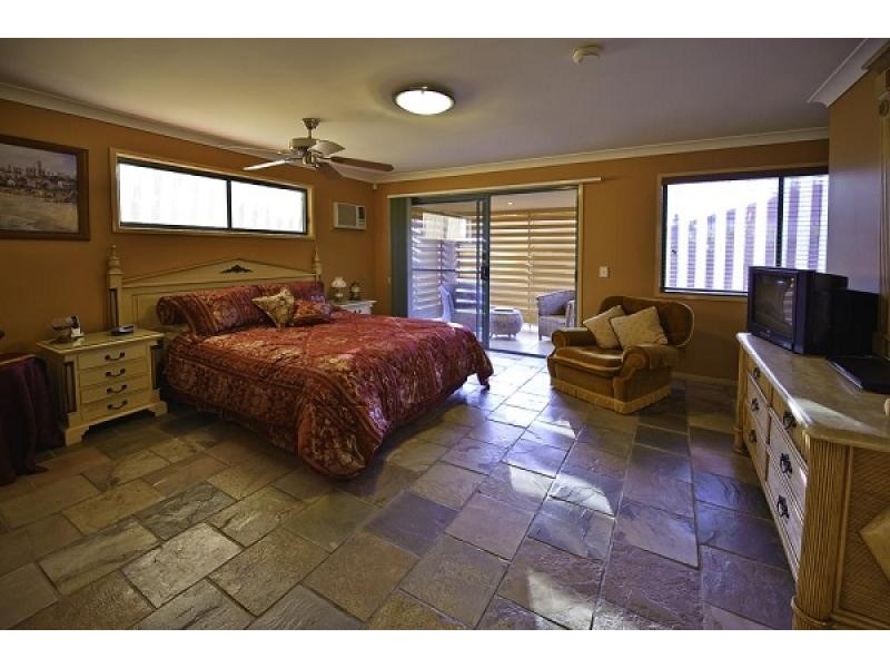 23 Wiltshire Drive, Mudgeeraba QLD 4213