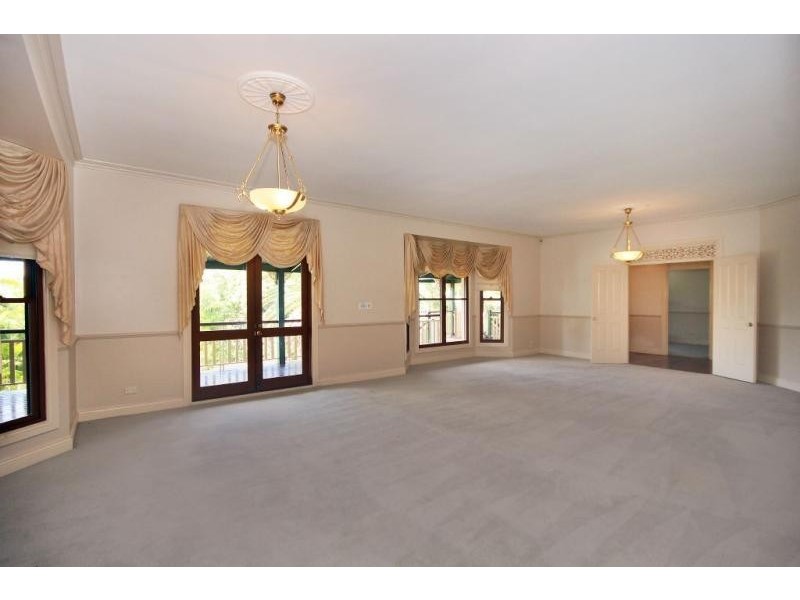 4 Alkira Way, Worongary QLD 4213