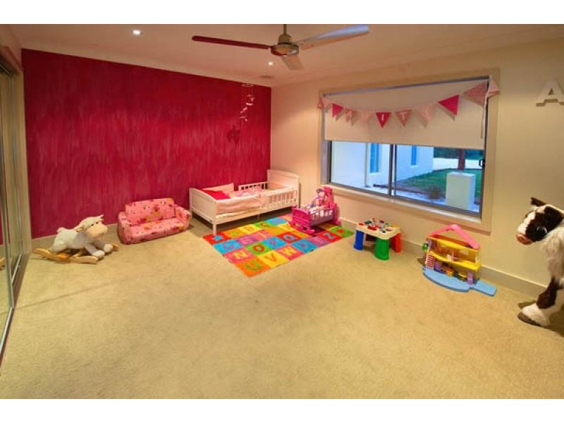 87 Bonogin Road, Mudgeeraba QLD 4213