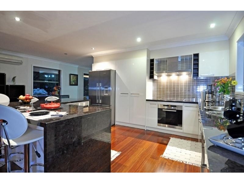 48 Kagoola Drive, Mudgeeraba QLD 4213