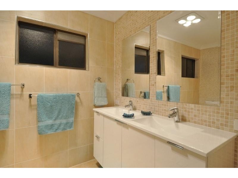 48 Kagoola Drive, Mudgeeraba QLD 4213