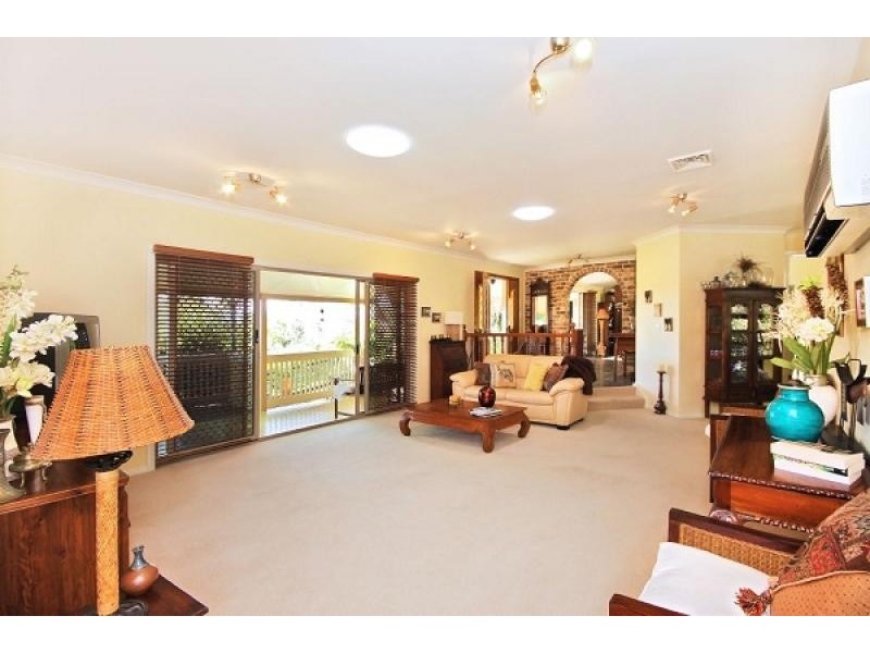 55 Wallaby Drive, Mudgeeraba QLD 4213