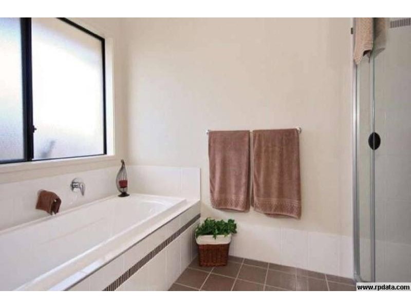 10 Glenny St, Mudgeeraba QLD 4213
